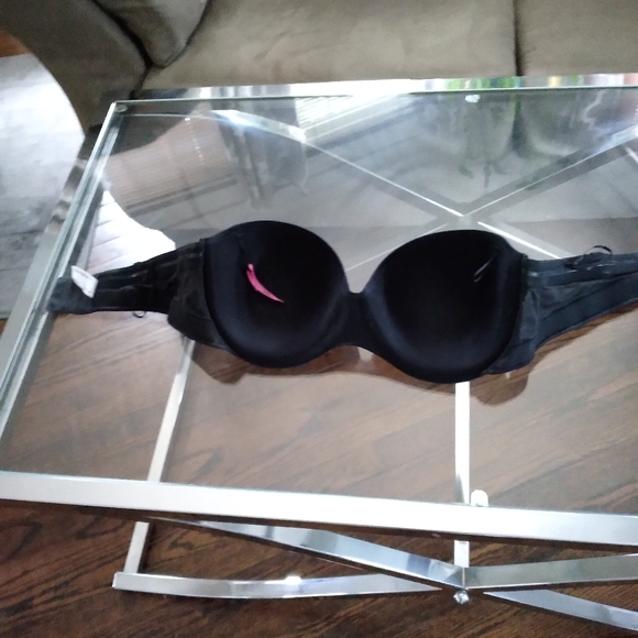 Strapless black bra 38c - Picture 2 of 3